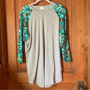 5/$15 LuLaRoe Randy Gray 3/4 Sleeve Top w/ Floral Sleeves 2XL